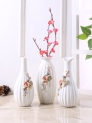 Set of 3 White Ceramic Flower Vases